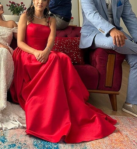 Kırmızı Abiye Elbise