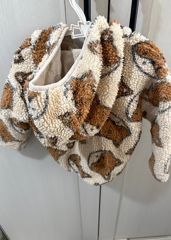 Kapüşonlu Erkek Çocuk Kahverengi Kürk Detaylı Ceket - Görsel 2