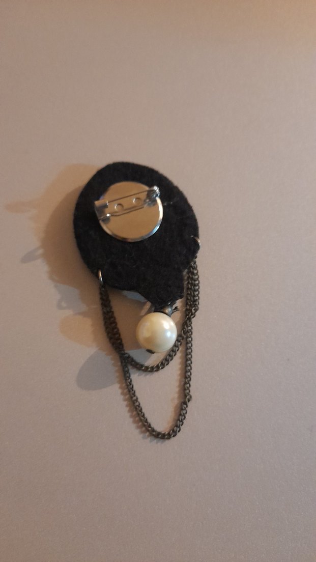 Sarı Zincir Detaylı Rock Punk Broş - Görsel 2