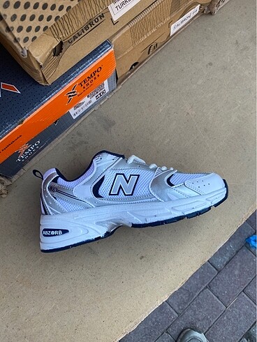 NEW BALANCE