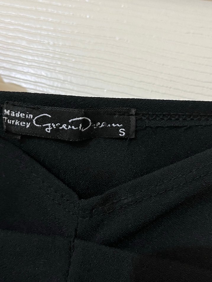 Düğmeli Siyah Mini V Yaka Bluz - Görsel 2