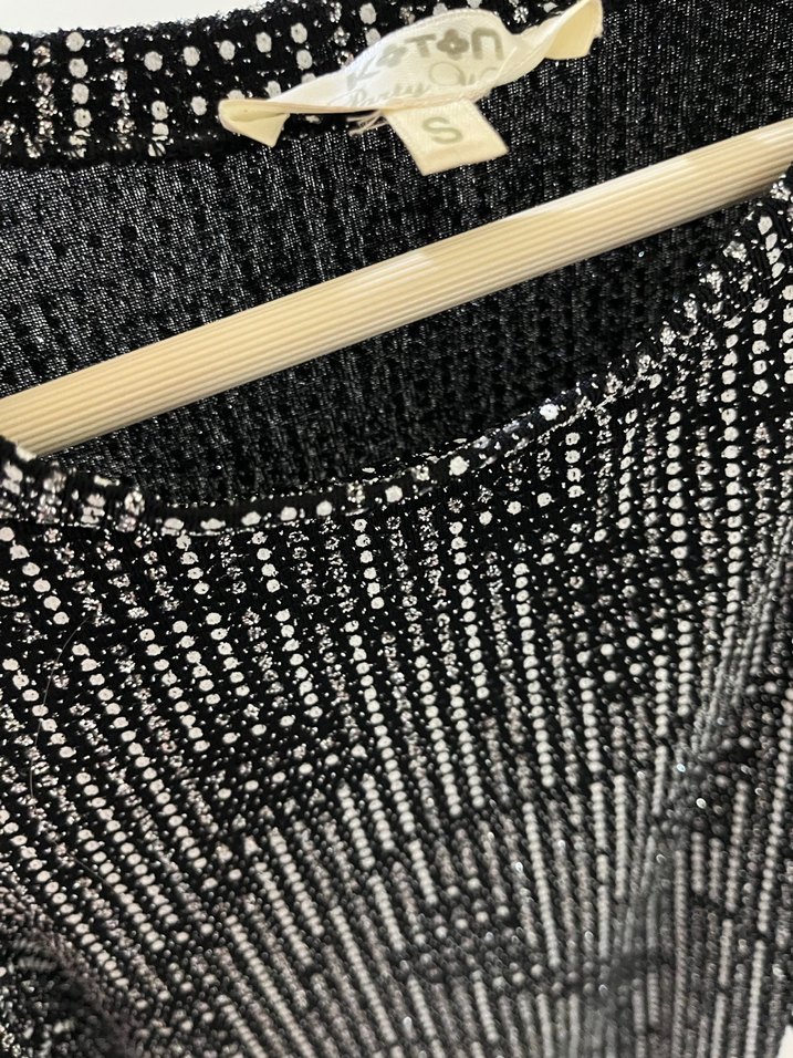 Siyah Desenli Kısa Kollu Bluz - Görsel 3