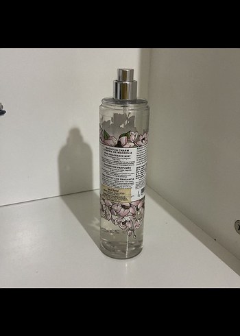 Bath & Body Works Magnolia Charm vücut spreyi