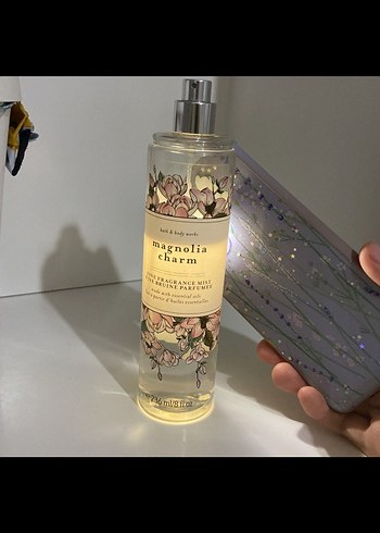  Beden Renk Magnolia Charm vücut spreyi
