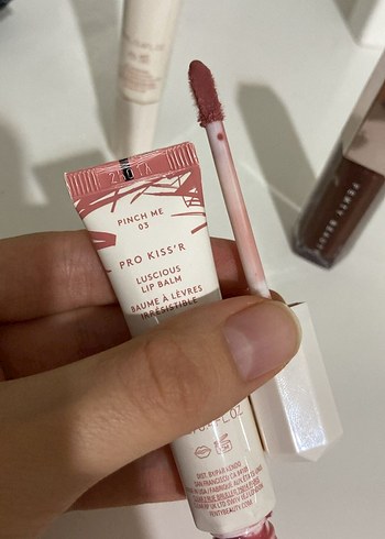 Fenty Beauty Dudak Parlatıcısı - Görsel 6