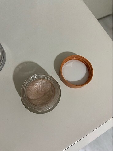 Beden Kiko highlighter