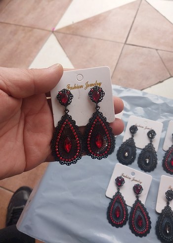 Renkli Boncuklu Kısa Kadın Küpeleri - Görsel 18