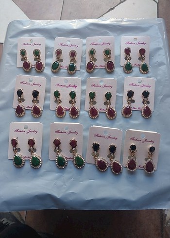 Renkli Boncuklu Kısa Kadın Küpeleri - Görsel 2