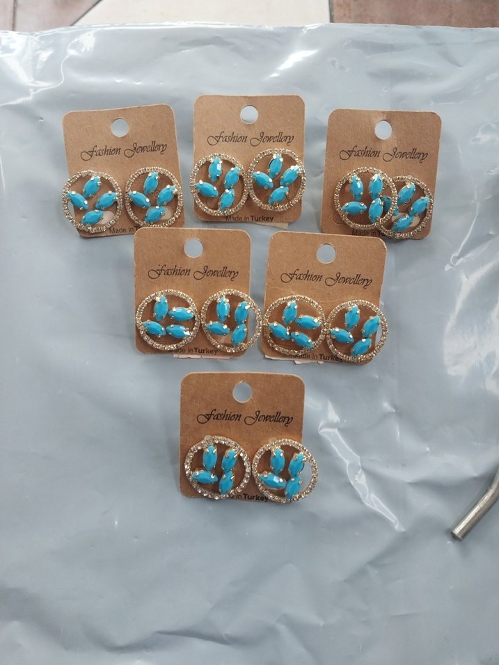 Renkli Nakışlı Mini Turkuaz Boncuklu Küpe - Görsel 2