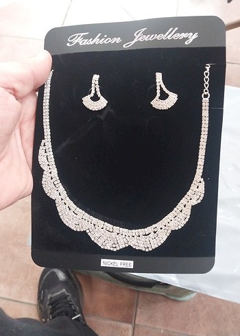 Beyaz Parlak İşlemeli Kadın Takı Seti - Görsel 5