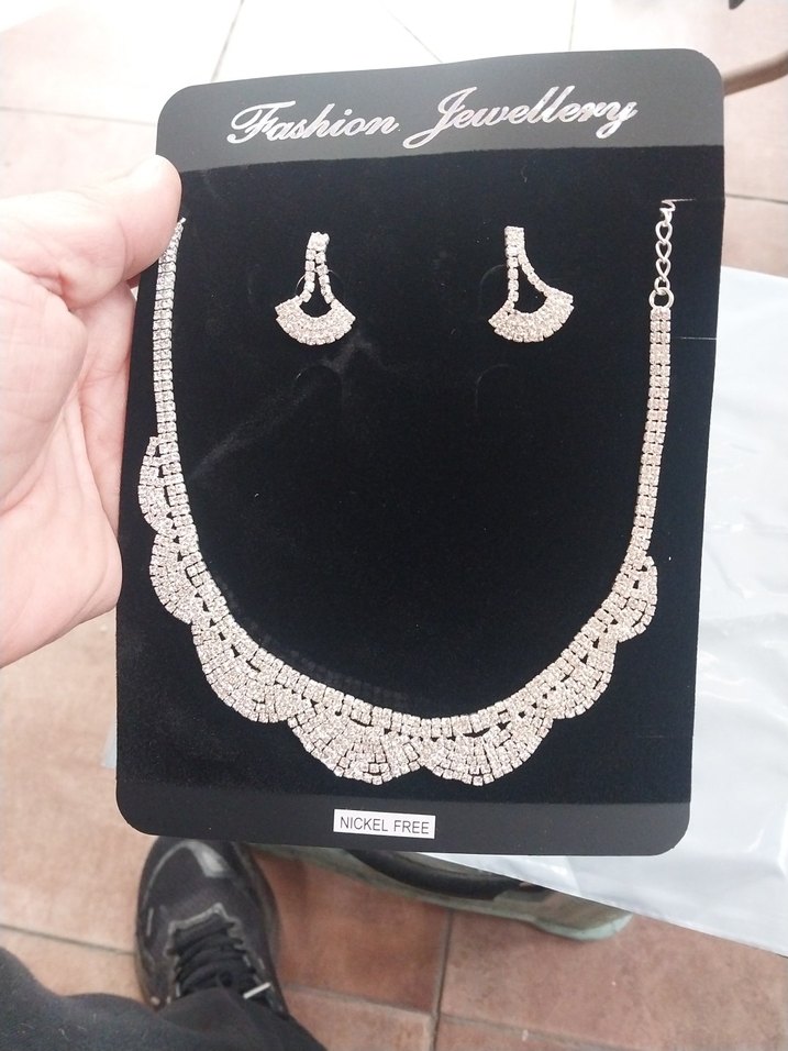 Beyaz Parlak İşlemeli Kadın Takı Seti - Görsel 5