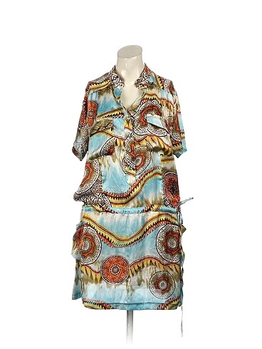 PreLoved Kısa Elbise %70 İndirimli.
