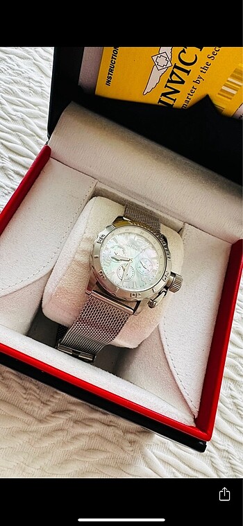 Invicta Invicta saat
