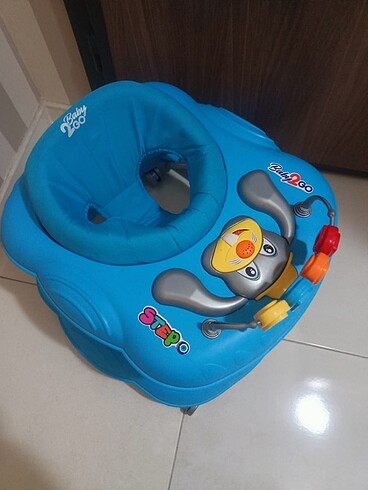 Sıfır ayarında Baby2go müzikli yürüteç