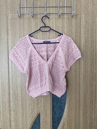 Delikli Pembe Hırka