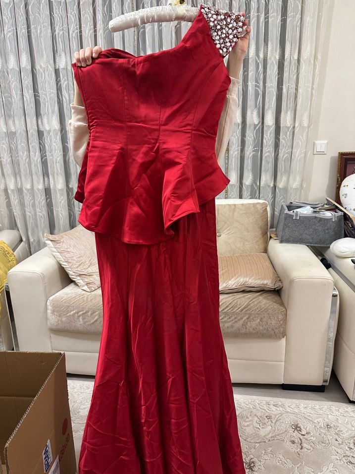 Kırmızı Drapeli Uzun Abiye Elbise (40 beden) - Görsel 2