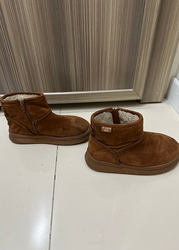 Zara- Kürklü Kahverengi Süet Kız Çocuk Ugg Bot- 31 numara - Görsel 3