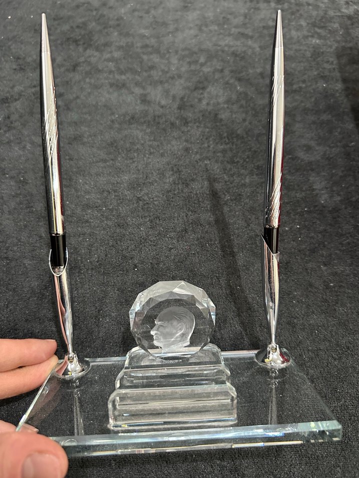 Gri Siyah Kristal Masaüstü Atatürk Kalemlik - Görsel 2