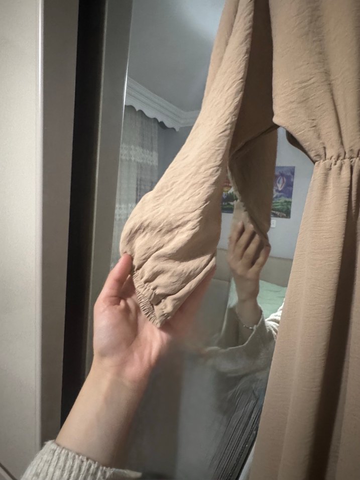 Bej V Yaka Uzun Keten Elbise - Görsel 3