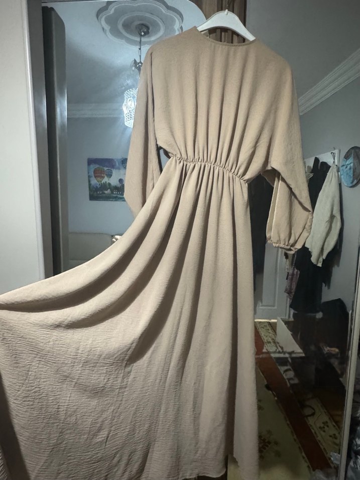 Bej V Yaka Uzun Keten Elbise - Görsel 4