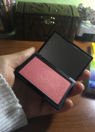 Sleek make up