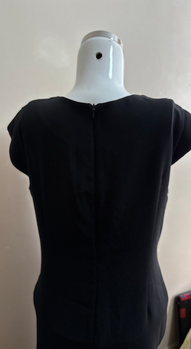 Boncuk Detaylı Siyah midi elbise - Görsel 4