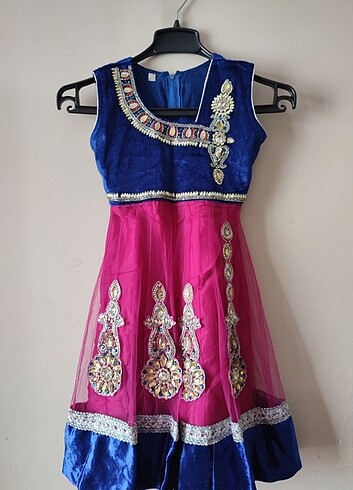 Kız çocuk sarisi Hint kıyafeti 
