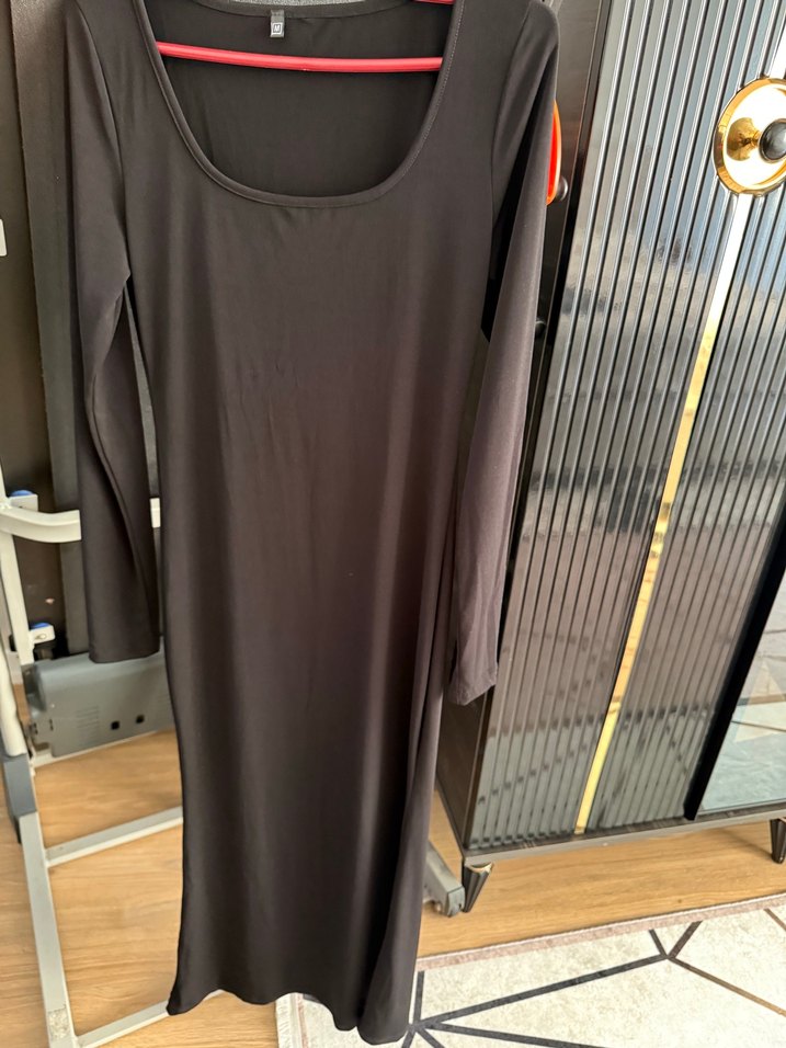 Uzun Kollu Siyah Gotik Uzun Elbise - Görsel 2