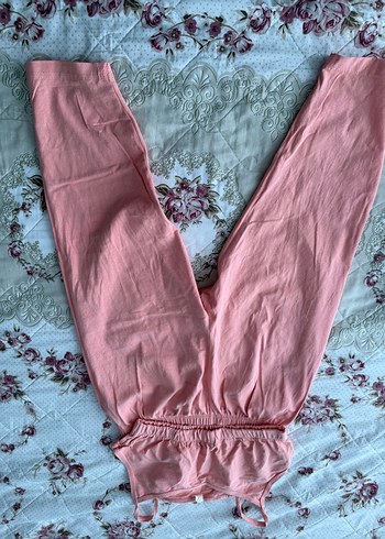 Pembe V Yaka Kolsuz takım