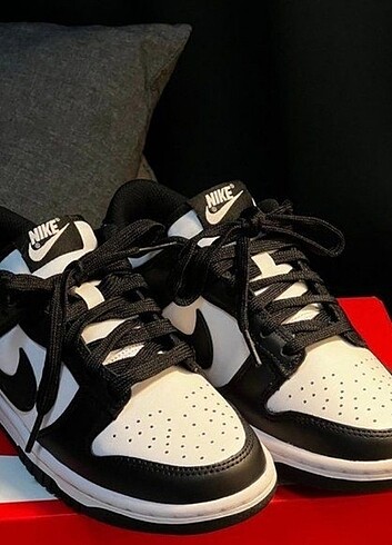 Siyah Nike dump spor ayakkabı