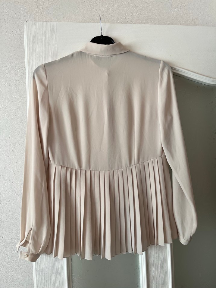 Bej Düğmeli Kadın Gömlek - Görsel 3