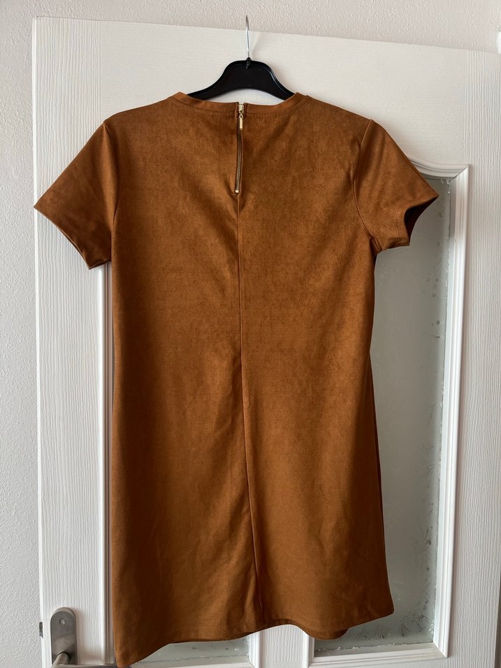 Kısa Kollu V Yaka Kahverengi Süet Elbise - Görsel 2