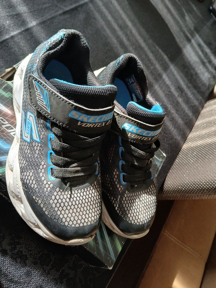 Skechers ışıklı ayakkabı - Görsel 3