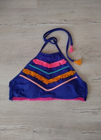 Bikini üstü 