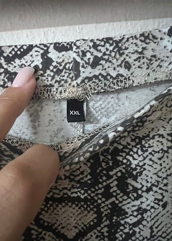 XXL | Trendyol Curve | aYılan Desenli Çan Etek - Görsel 4