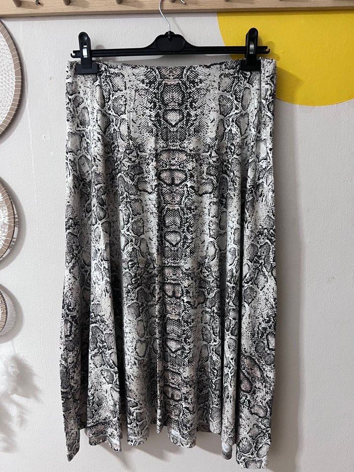 XXL | Trendyol Curve | aYılan Desenli Çan Etek - Görsel 3