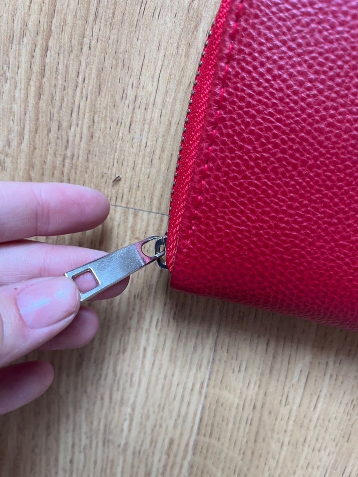 Hammer Jack | Kırmızı Cüzdan - Görsel 3