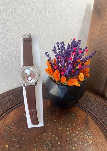 Q&Q | Kahverengi Saat - Görsel 2