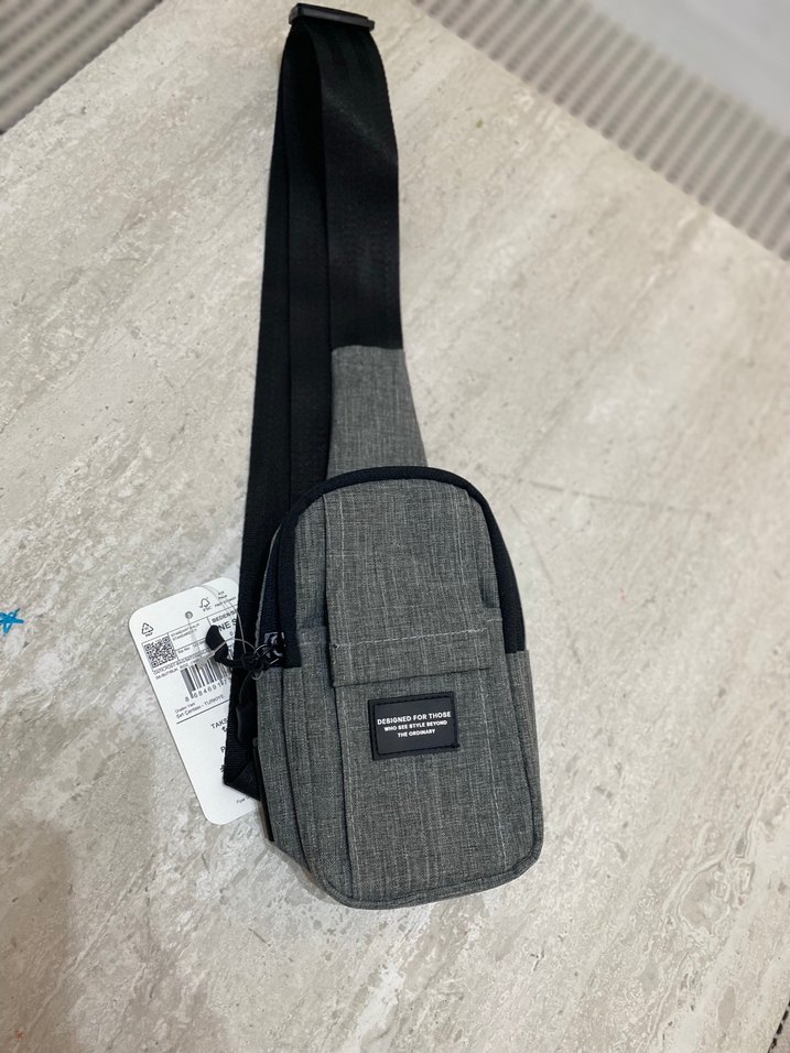 LC Waikiki Gri Siyah Minimal Çapraz Çanta — görsel 2/5