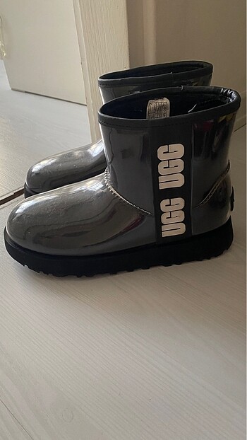 Ugg Ugg bayan bot