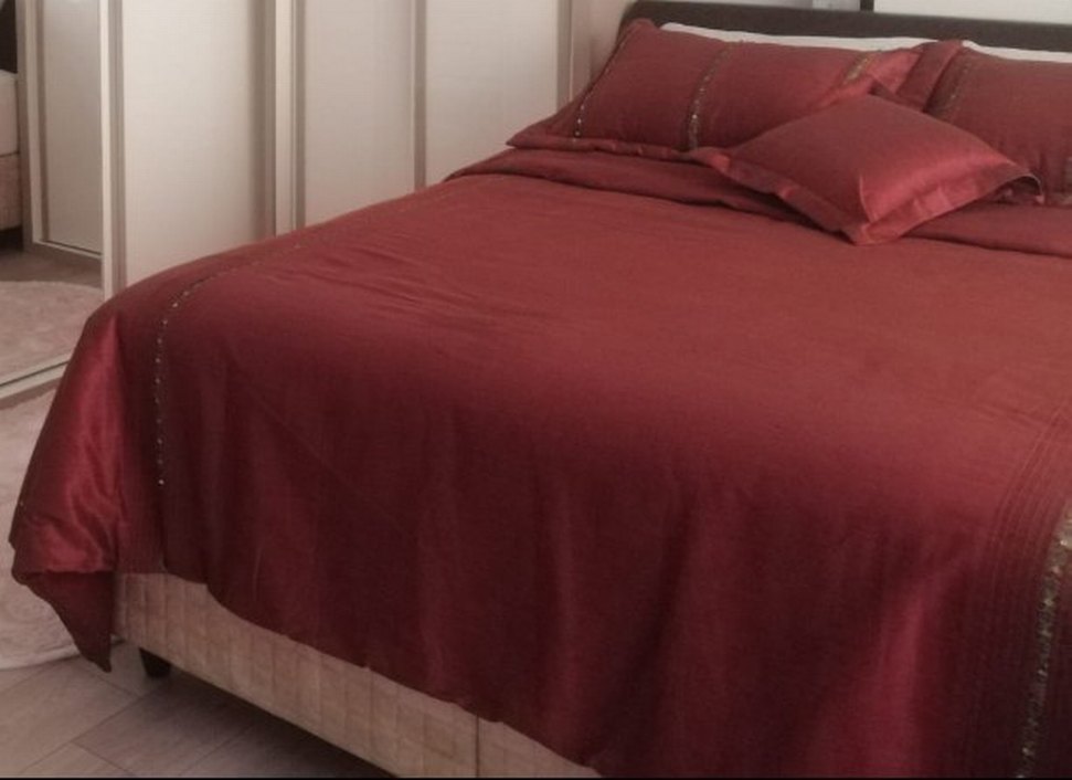 Bordo Düz Renk Yatak Örtüsü - Görsel 2