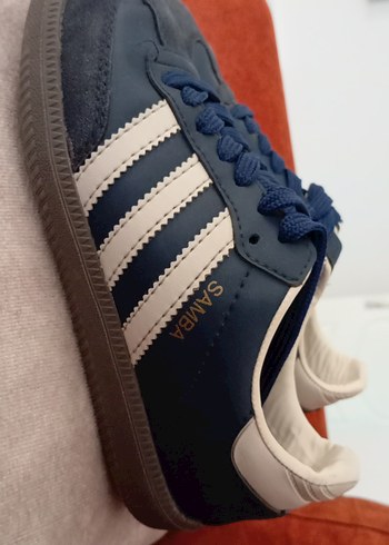 Adidas lacivert samba