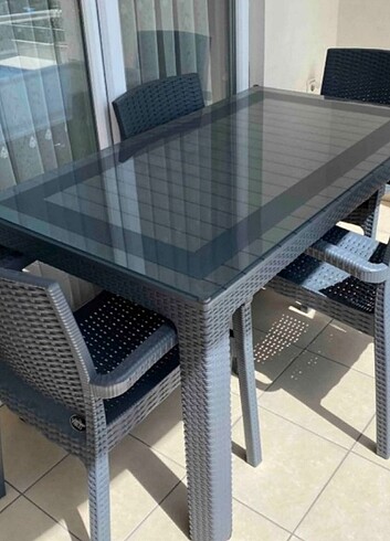 Rattan Plastik Sandalye 