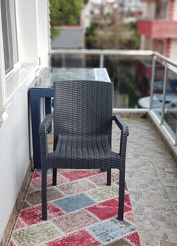 Ikea Plastik Rattan Sandalye