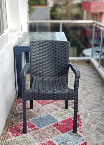 Beden Plastik Rattan Sandalye