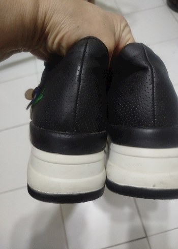 Çiçek İşlemeli Çok Renkli Kadın Spor Ayakkabı - Görsel 2