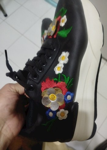 Çiçek İşlemeli Çok Renkli Kadın Spor Ayakkabı - Görsel 7