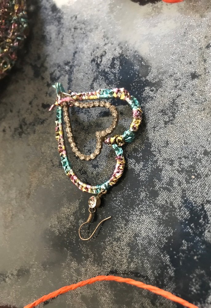 Tek küpe - Görsel 2