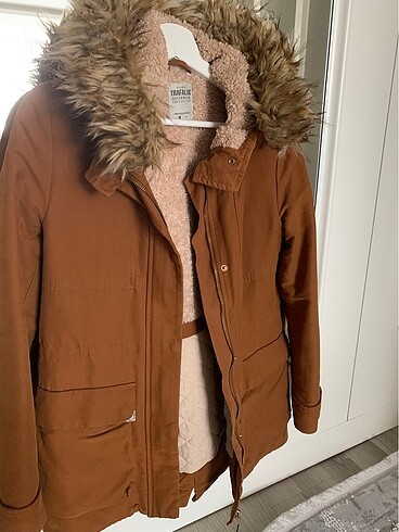 Zara Zara Mont