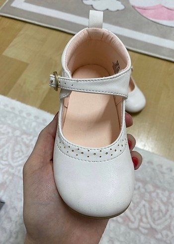 Beyaz Kız Çocuk Tokalı Babet Ayakkabı - Görsel 2